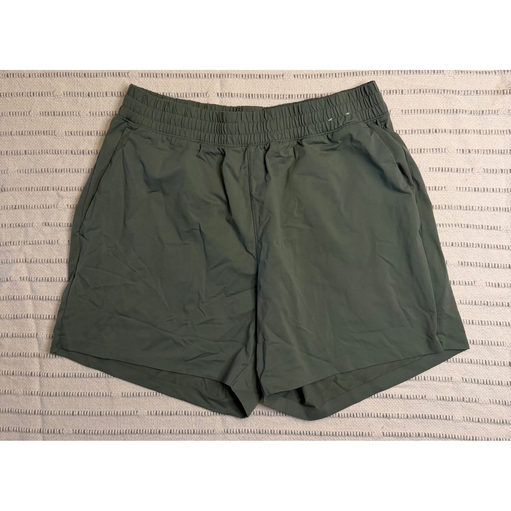 Uniqlo Ultra Stretch Active Shorts Mens Medium Olive Green Zipper Pocket Workout
